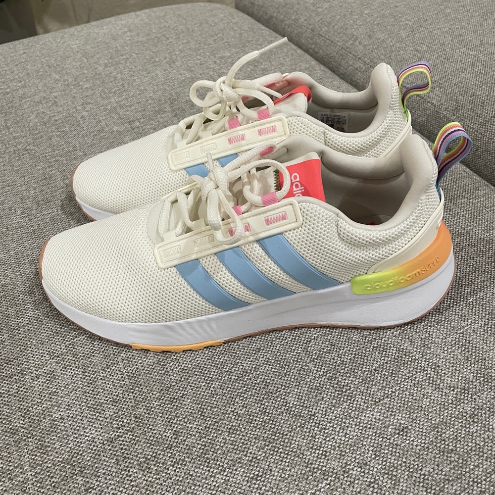 Brand new Adidas Cloudfoam SUPER
